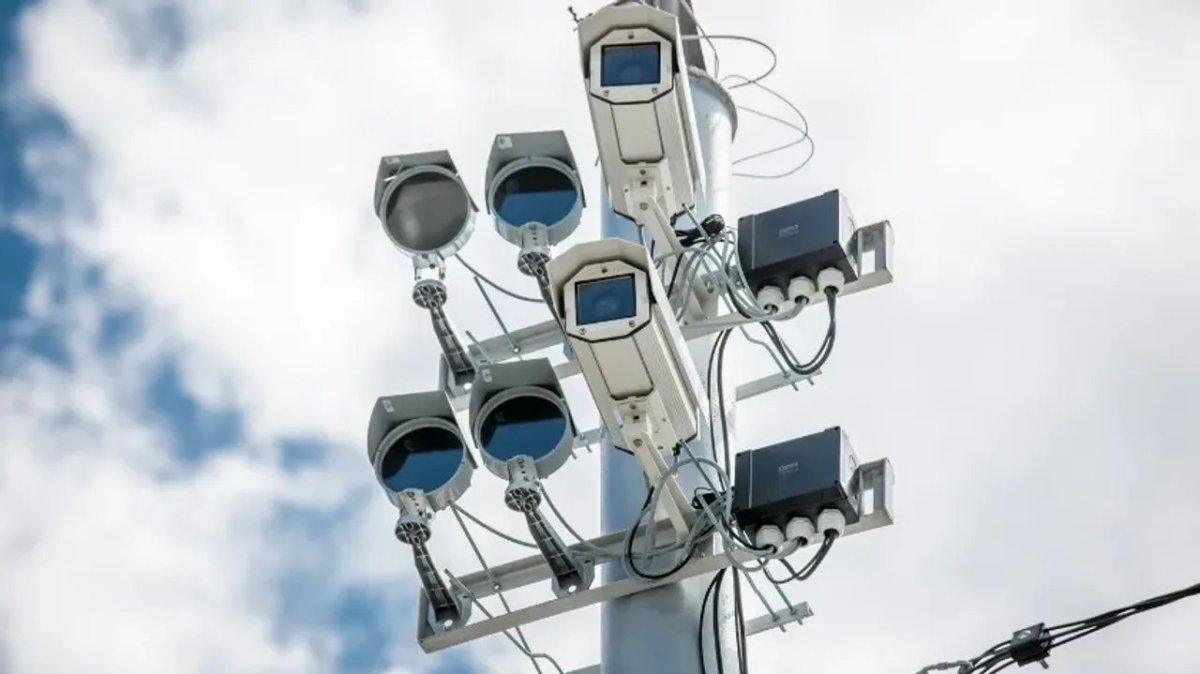 Камеры видеонаблюдения на дорогах