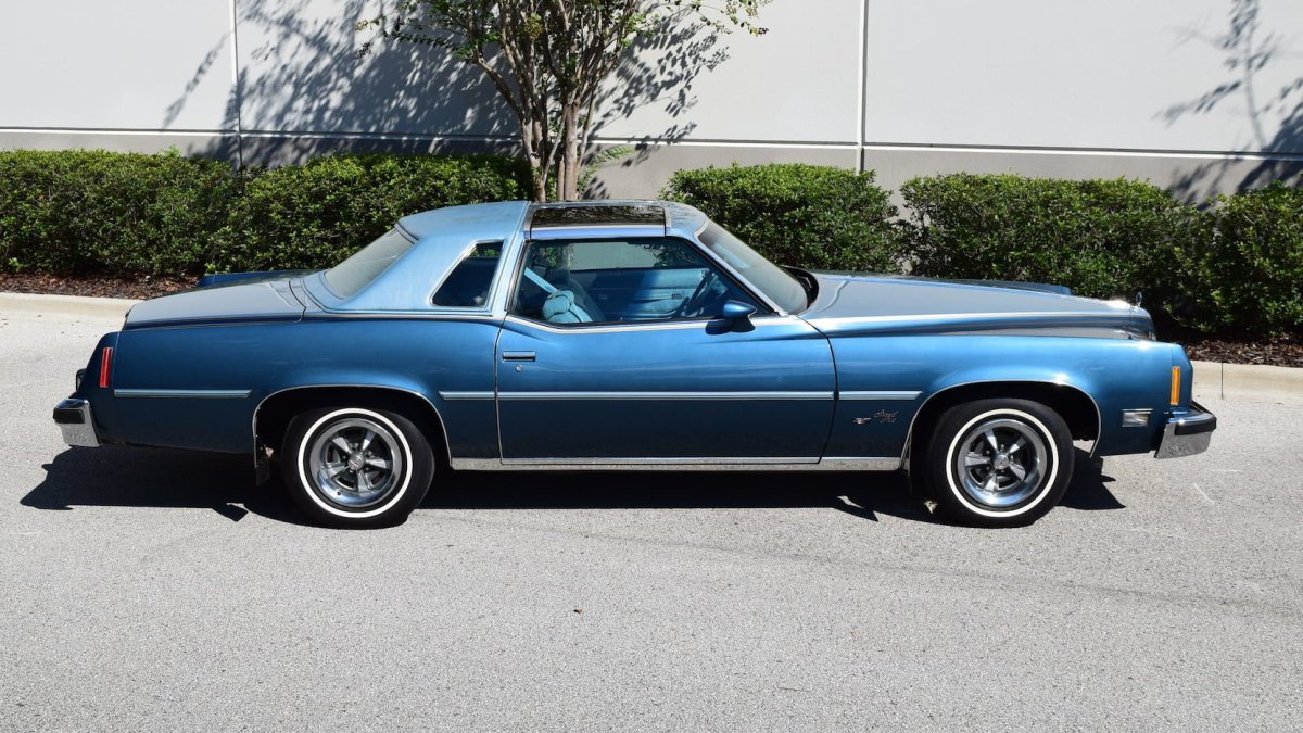 Pontiac Grand prix 1975