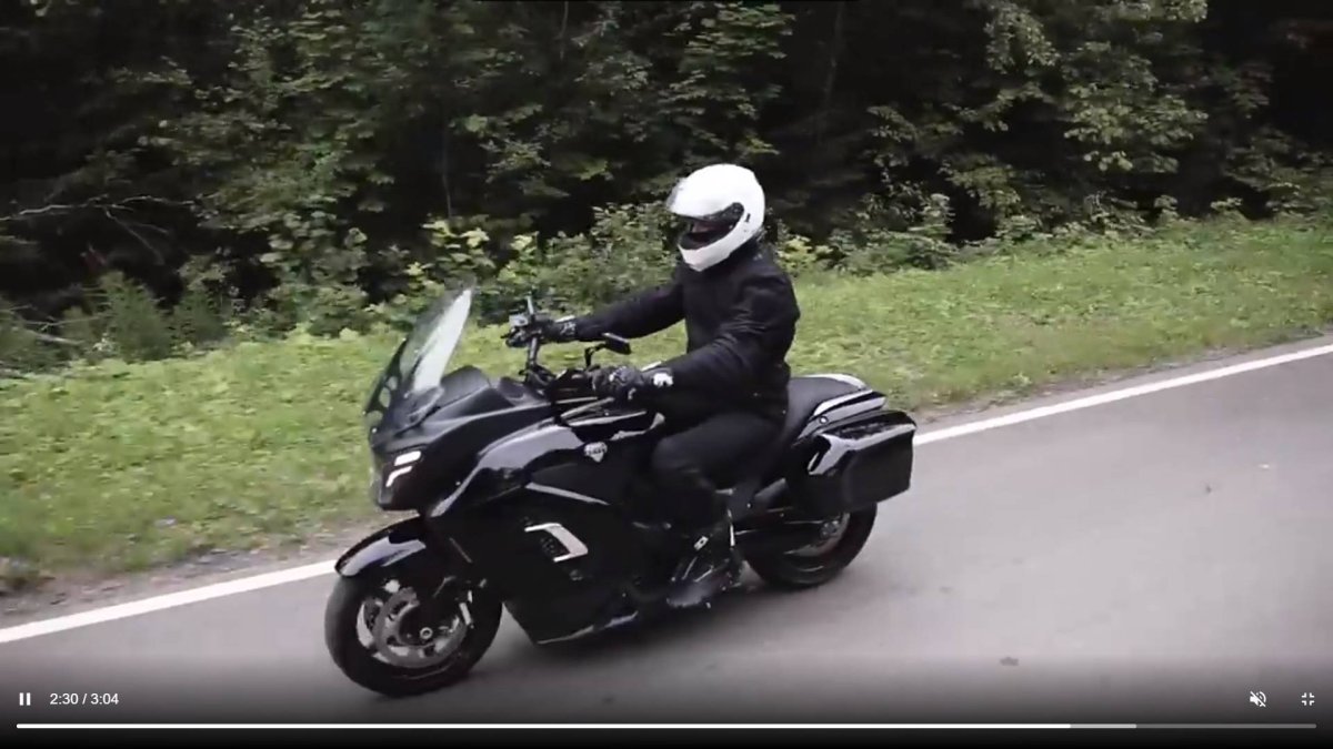 Мотоцикл сопровождения Аурус