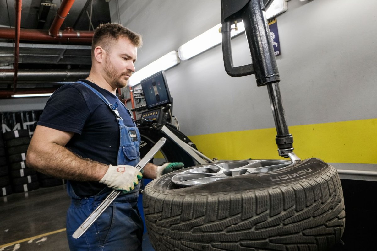 Сезонный шиномонтаж