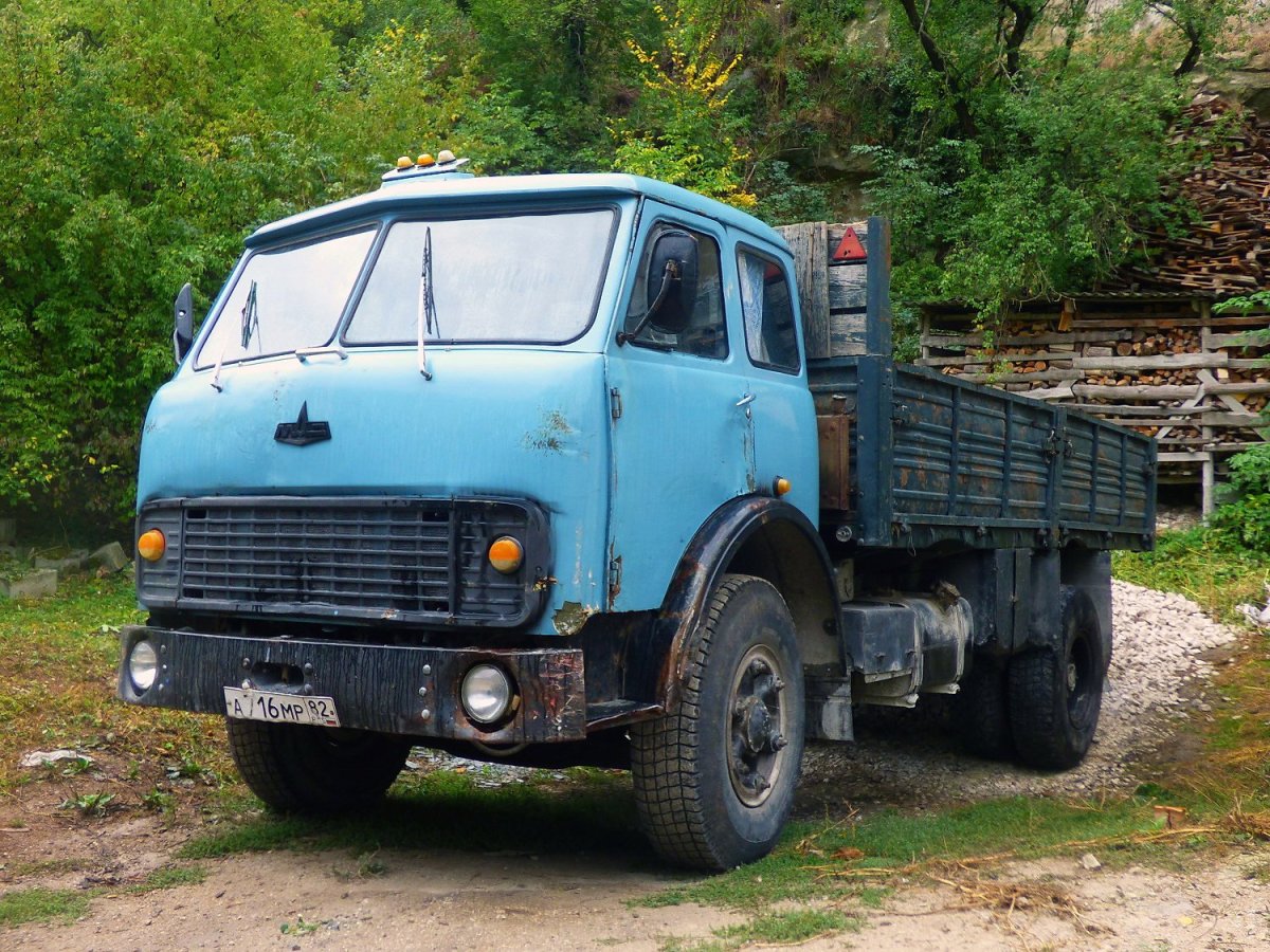 МАЗ-5335 грузовой автомобиль