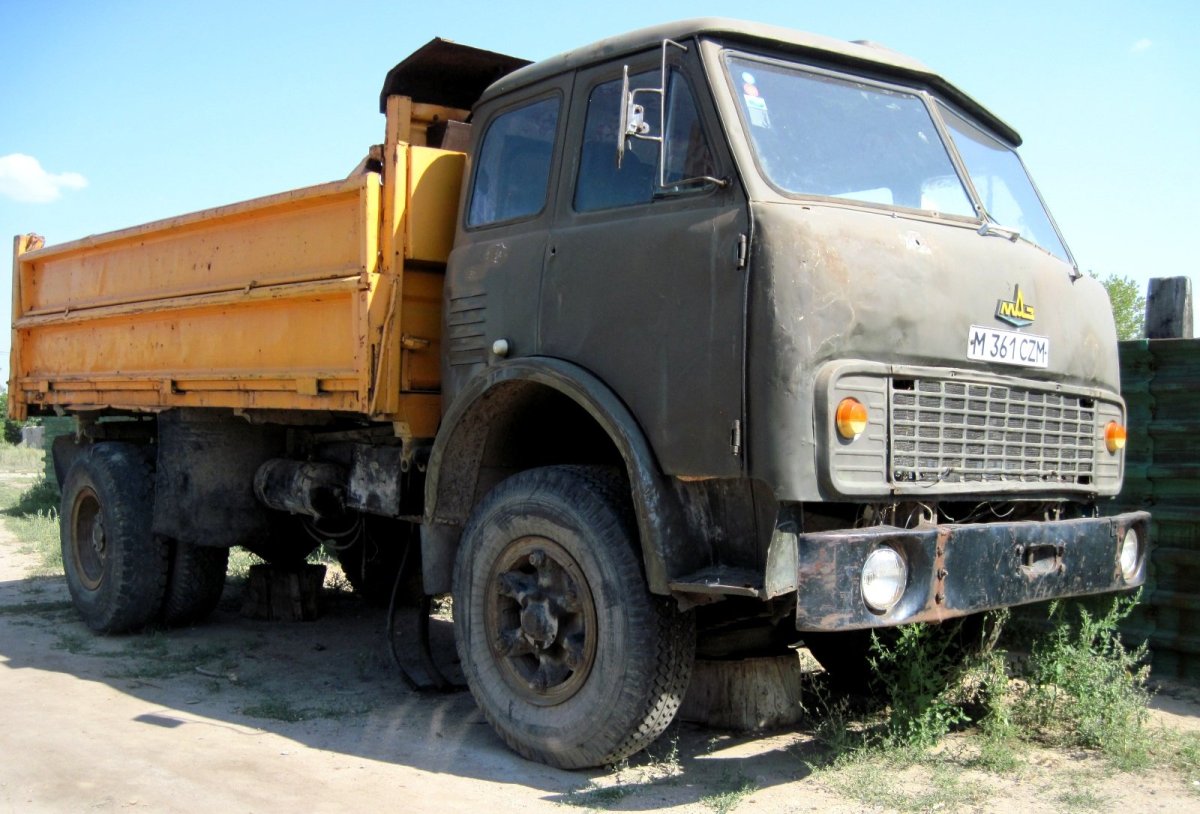 МАЗ-5549 самосвал