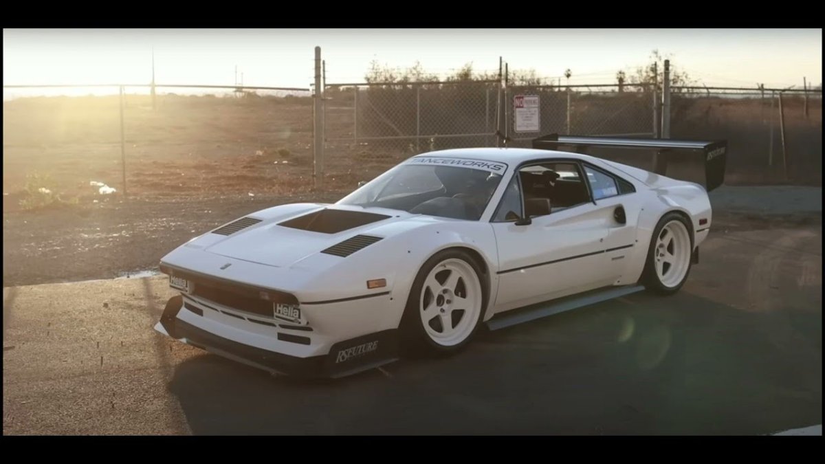 Машина 1000 лошадиных сил