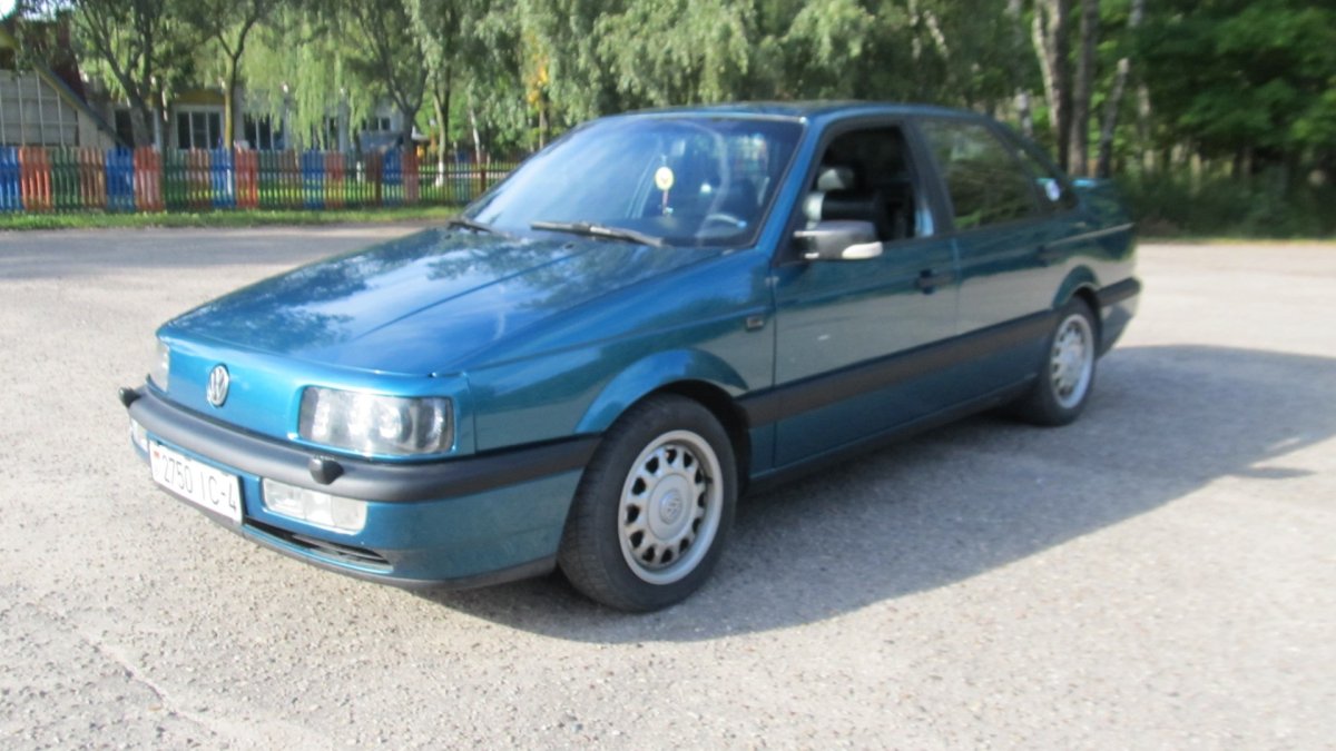 Фольксваген Пассат б3 синий