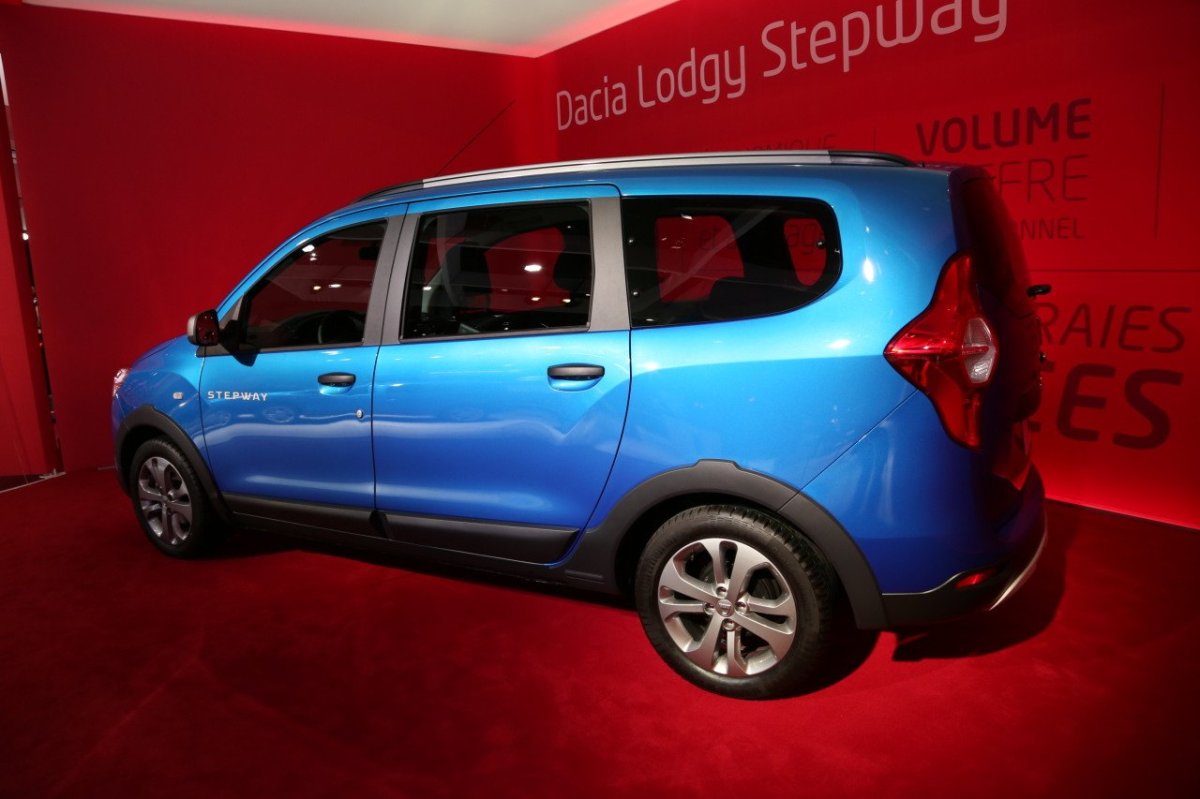 Рено лоджи 7