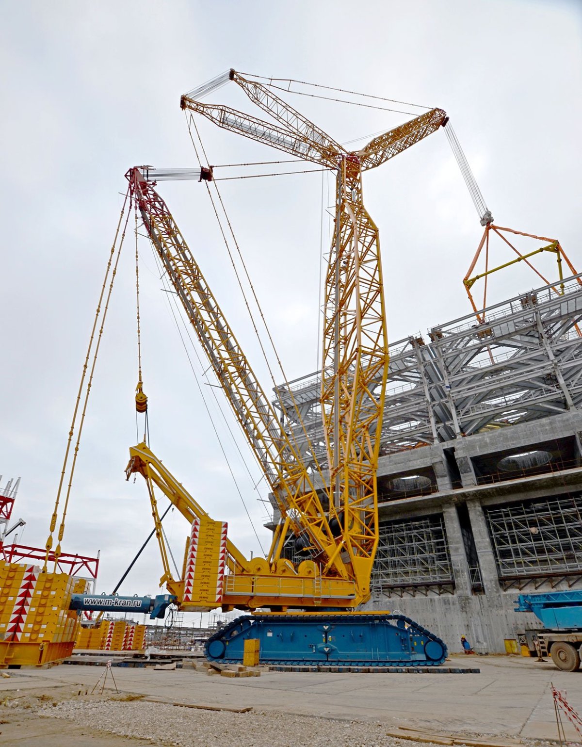 Demag cc8800 гусеничный кран