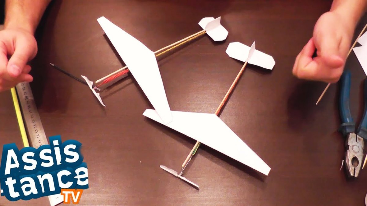 Самолет на резиномоторе