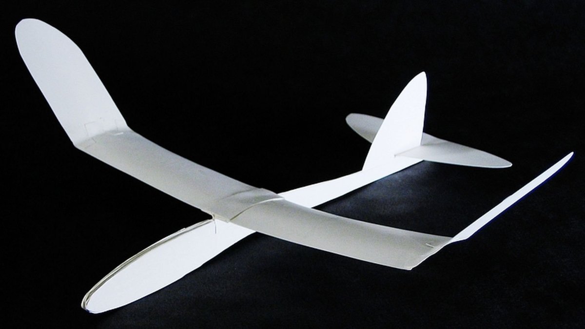 Модель планера из бумаги