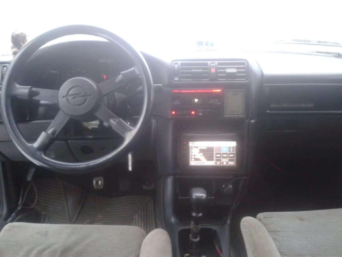 Opel Ascona 1983