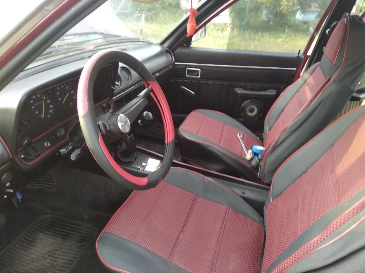 Опель Аскона 1986 хэтчбек салон