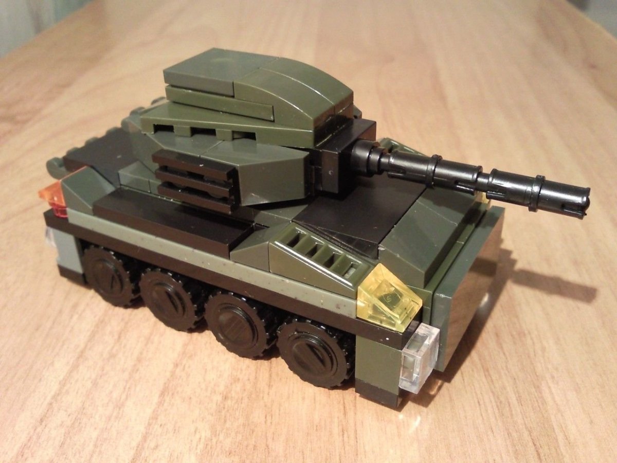 Лего танк ИСУ 152