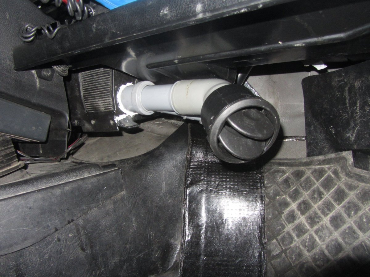 Обдув ног ВАЗ 2107