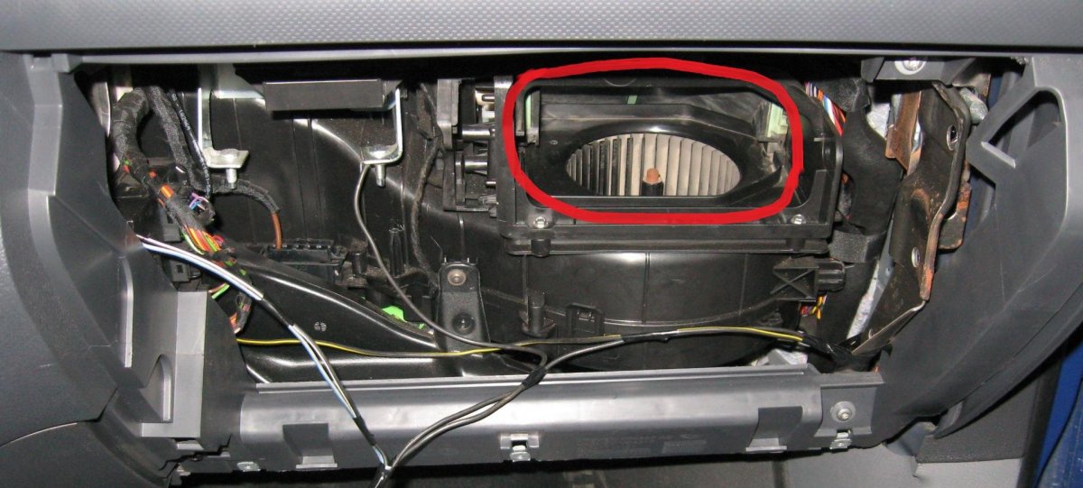 Заслонка отопителя Рено Логан 2