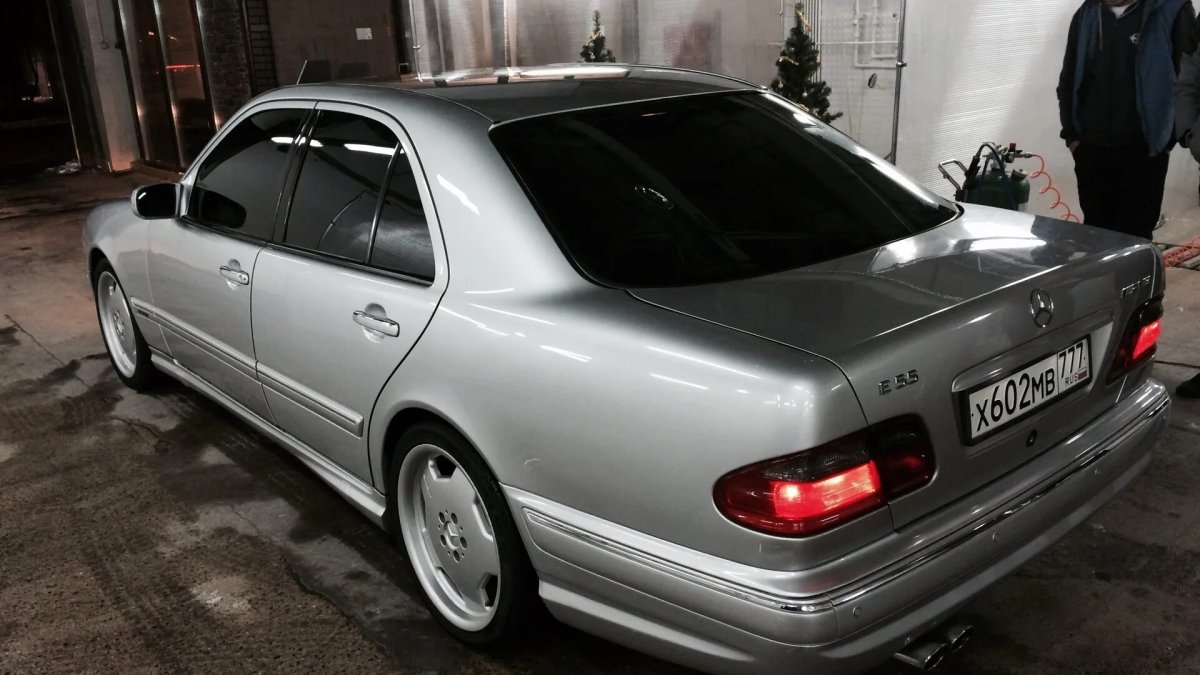 Mercedes e55 w210