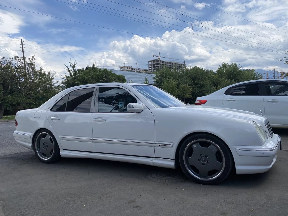 210 Мерседес 5.5