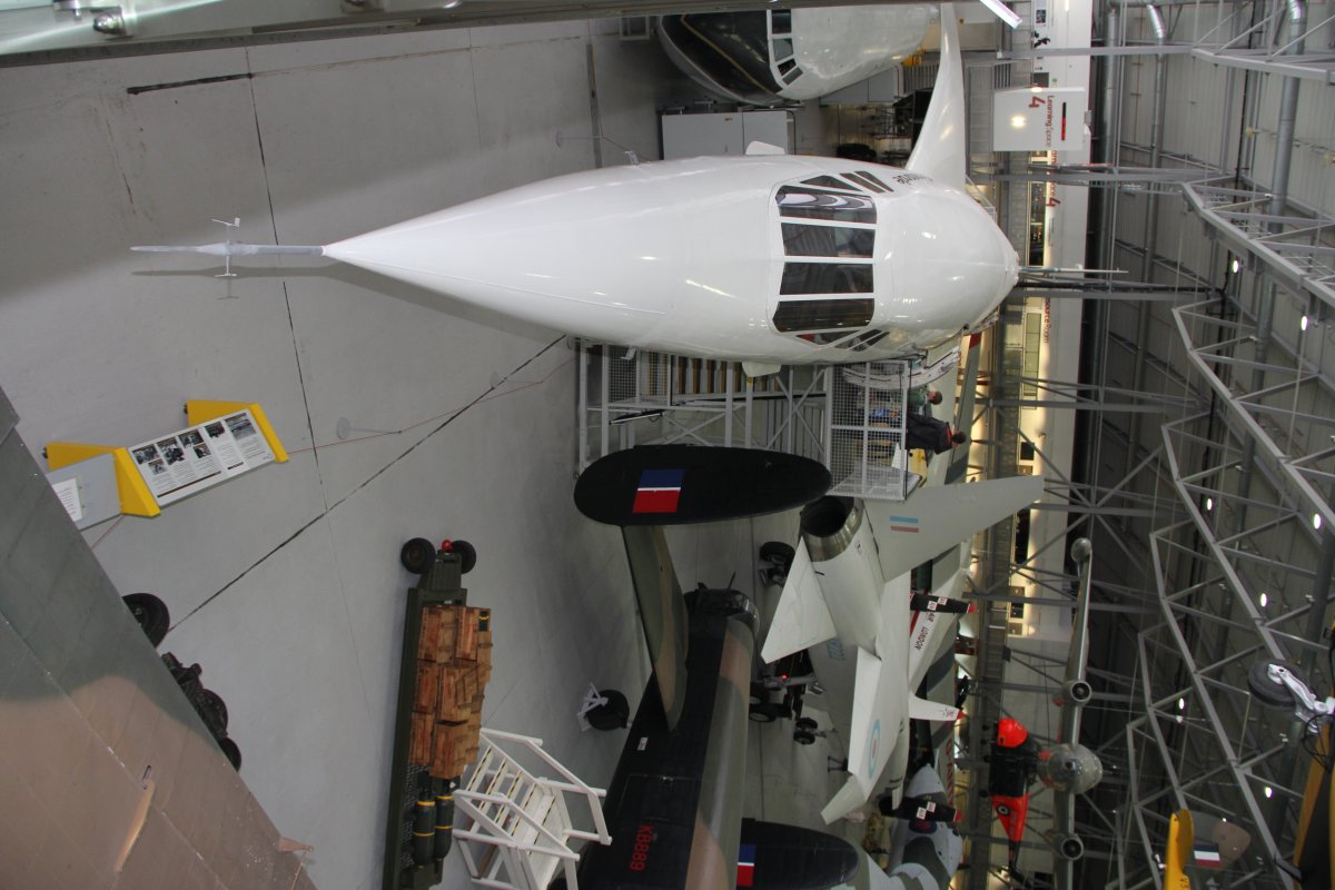 Ту-244 пассажирский самолёт