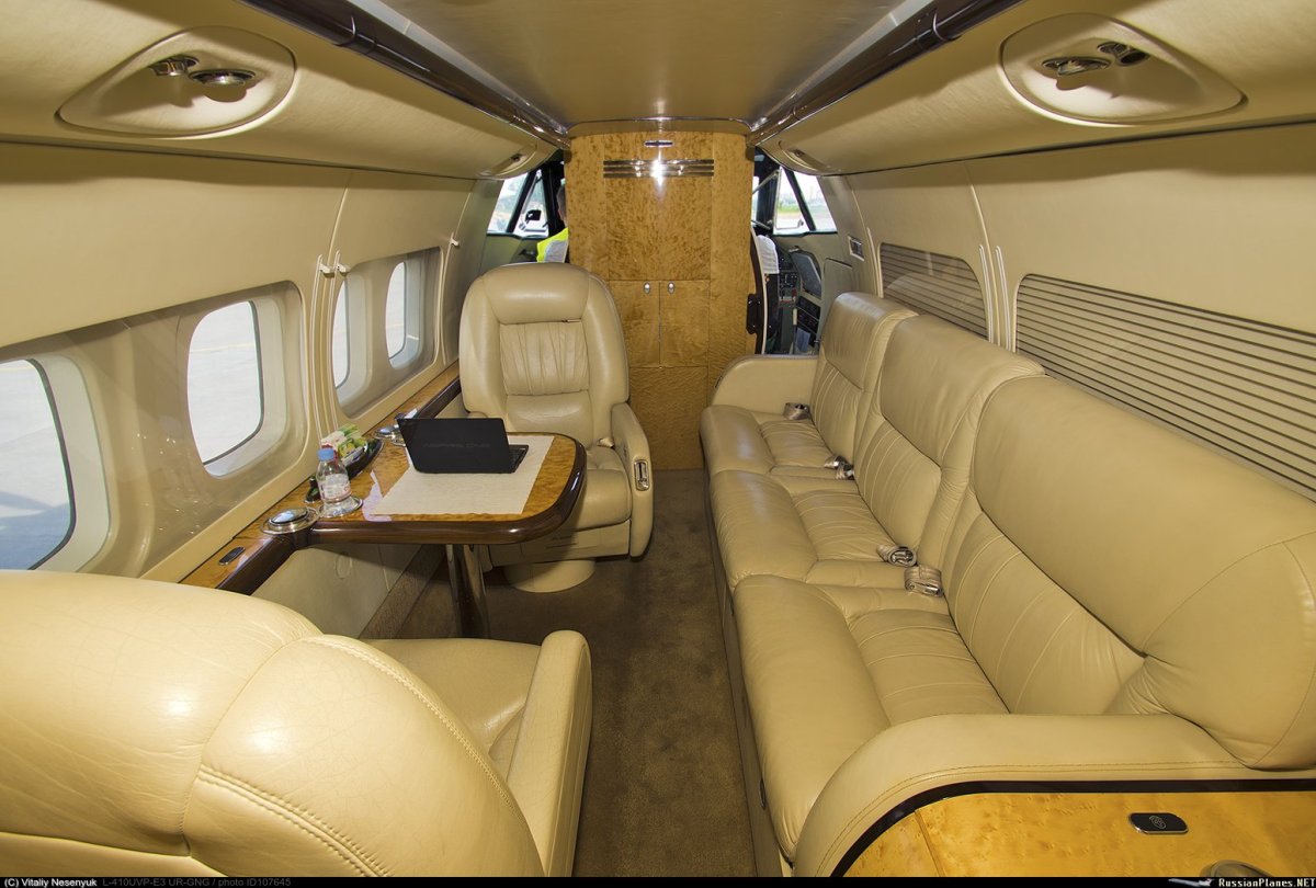 Самолет l-410ng