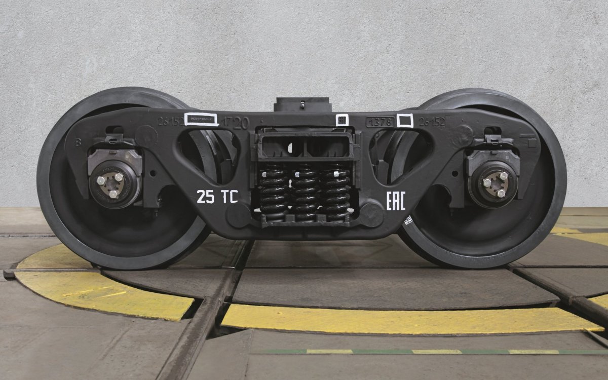 Тележка грузового вагона 18-9855