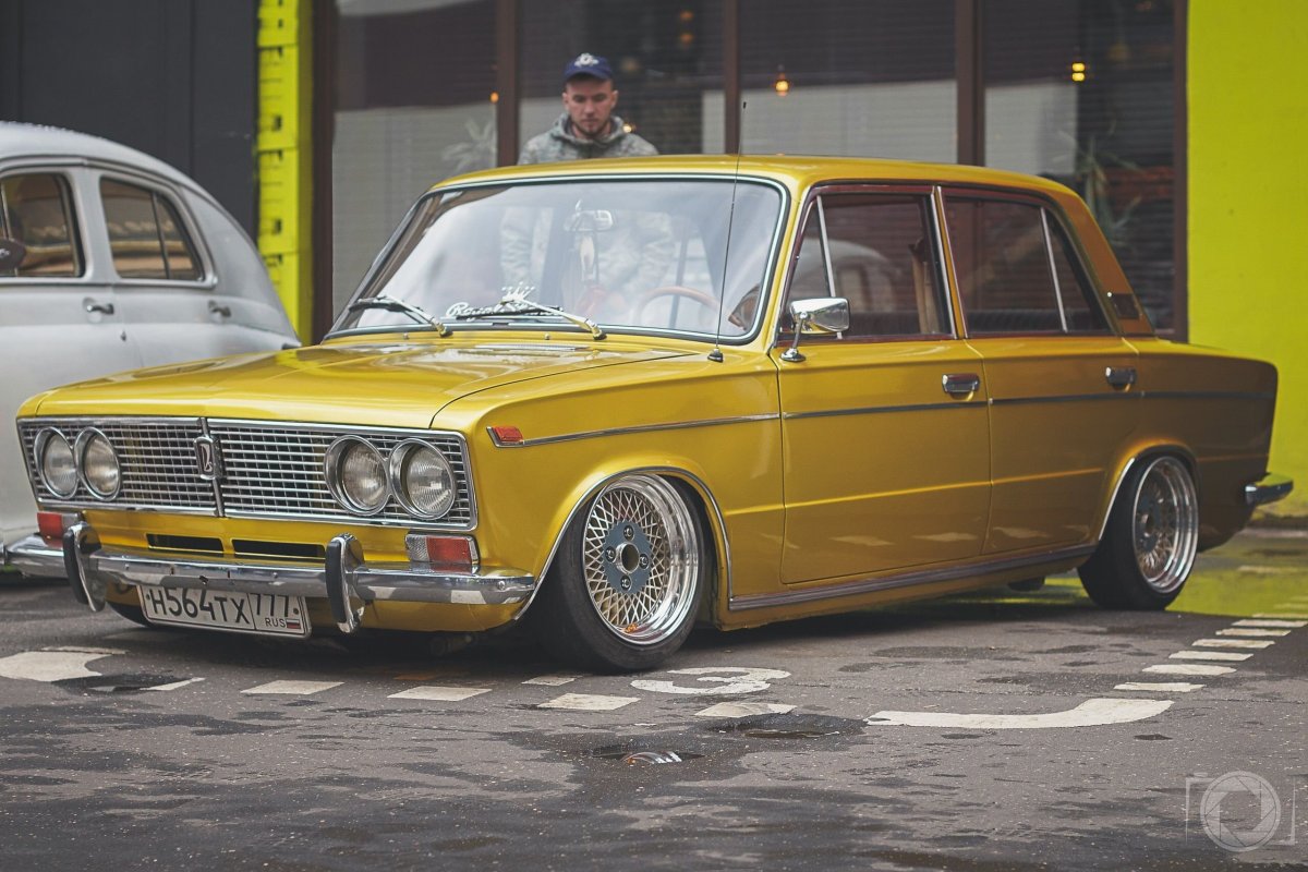 ВАЗ 2103 stance