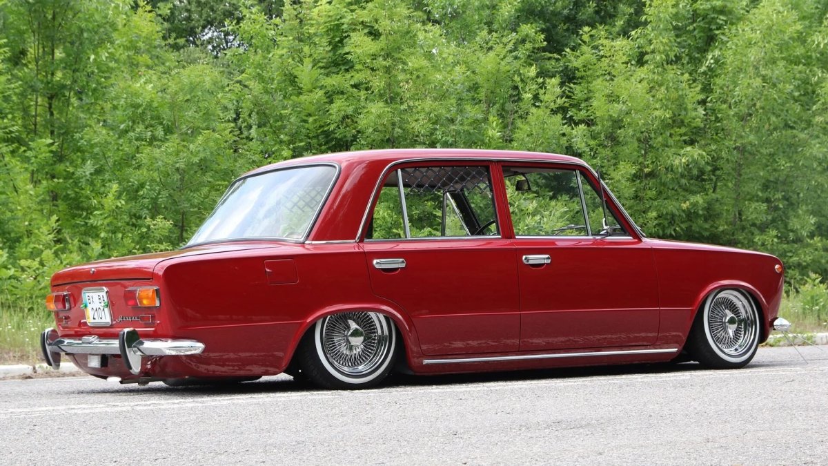 ВАЗ 2101 стенс красная