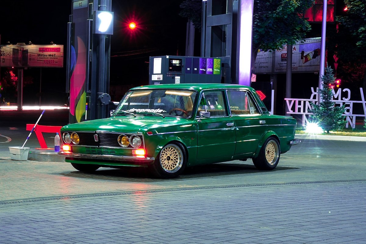 ВАЗ 2107 стенс зеленая