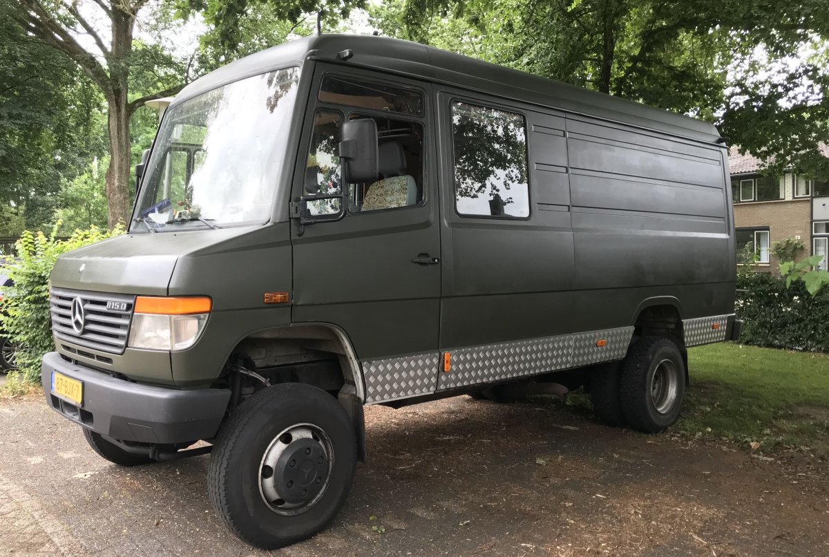 Mercedes Benz Vario 4x4 815
