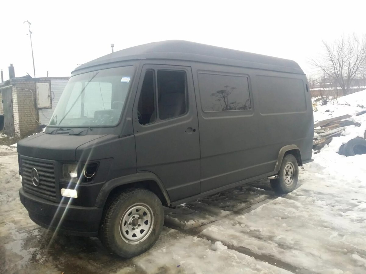 Мерседес Бенц т1 208д