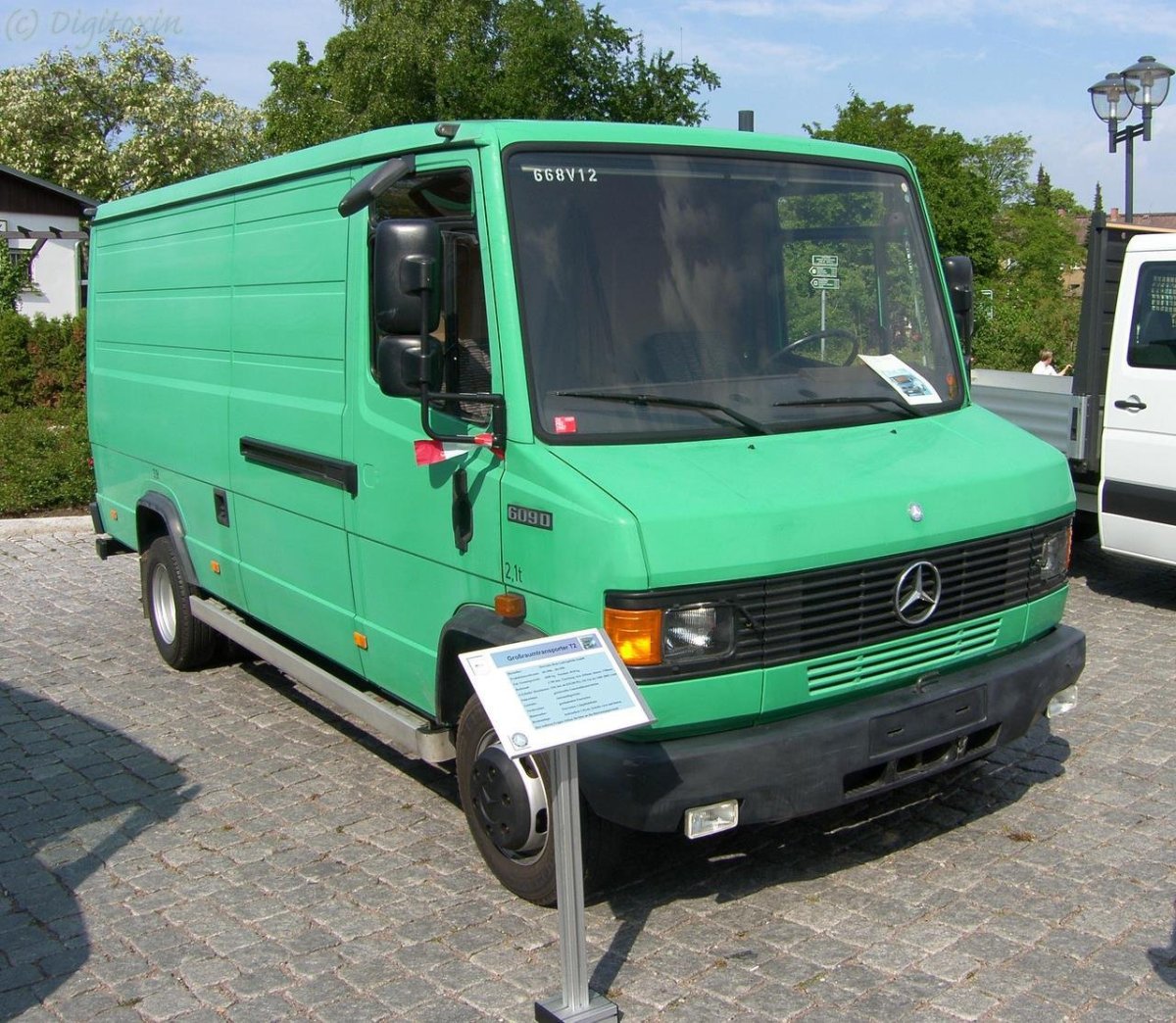 Мерседес т2 609 категория b