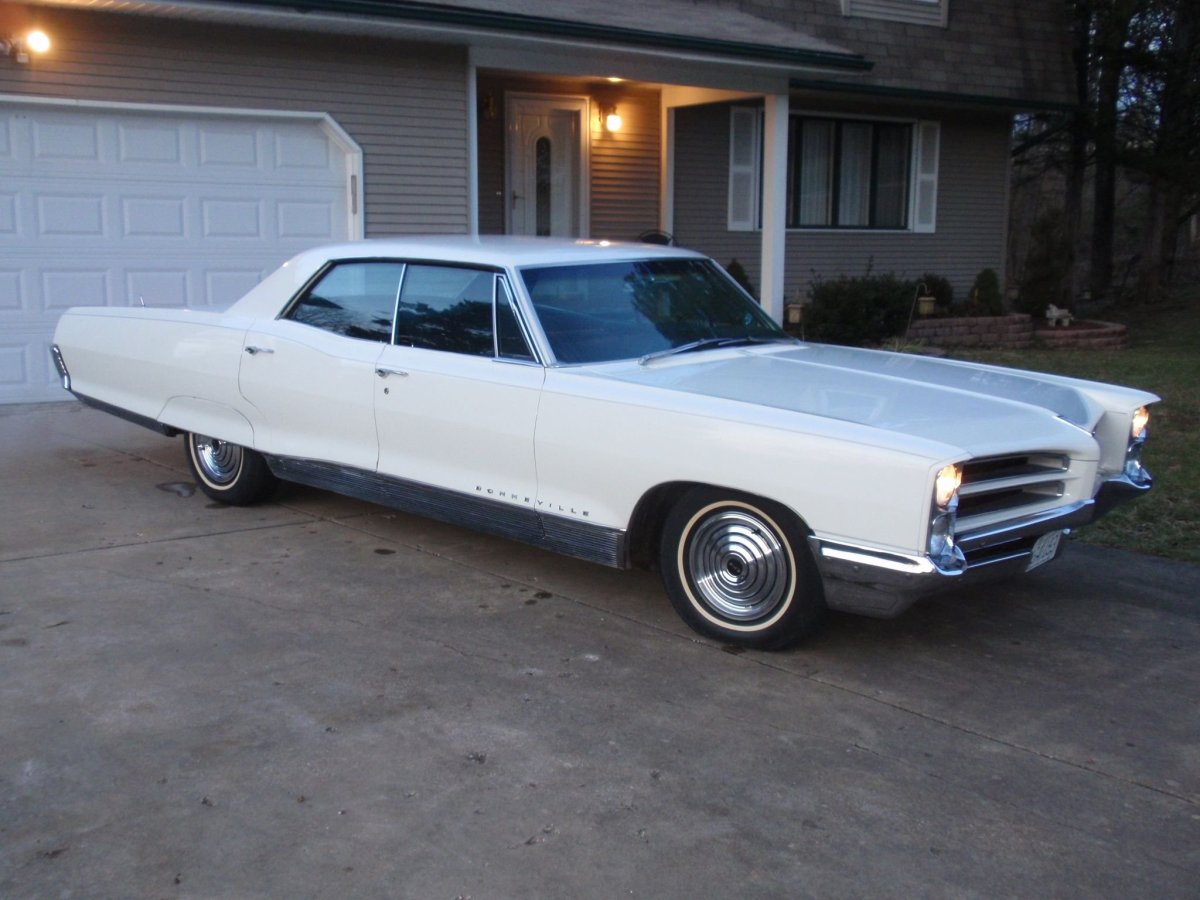 Понтиак Бонневиль 1966