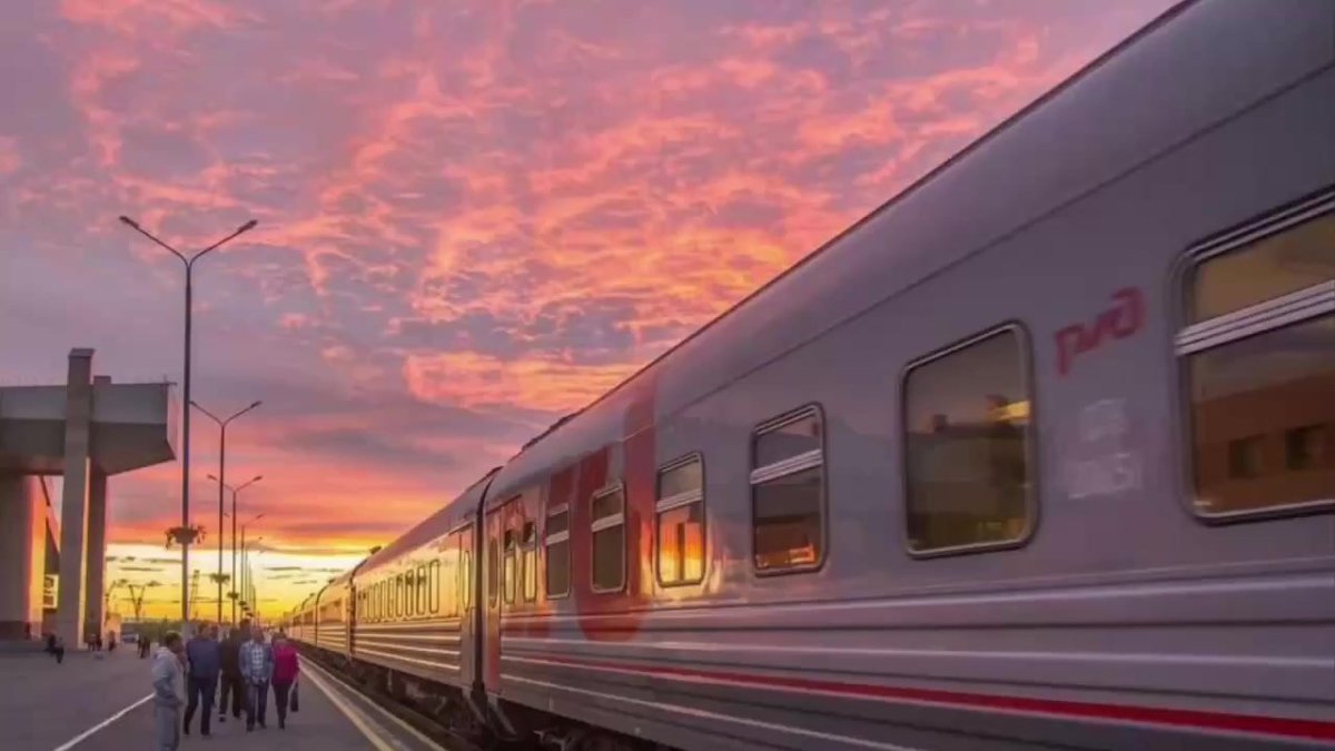 Станция ЖД станция перрон