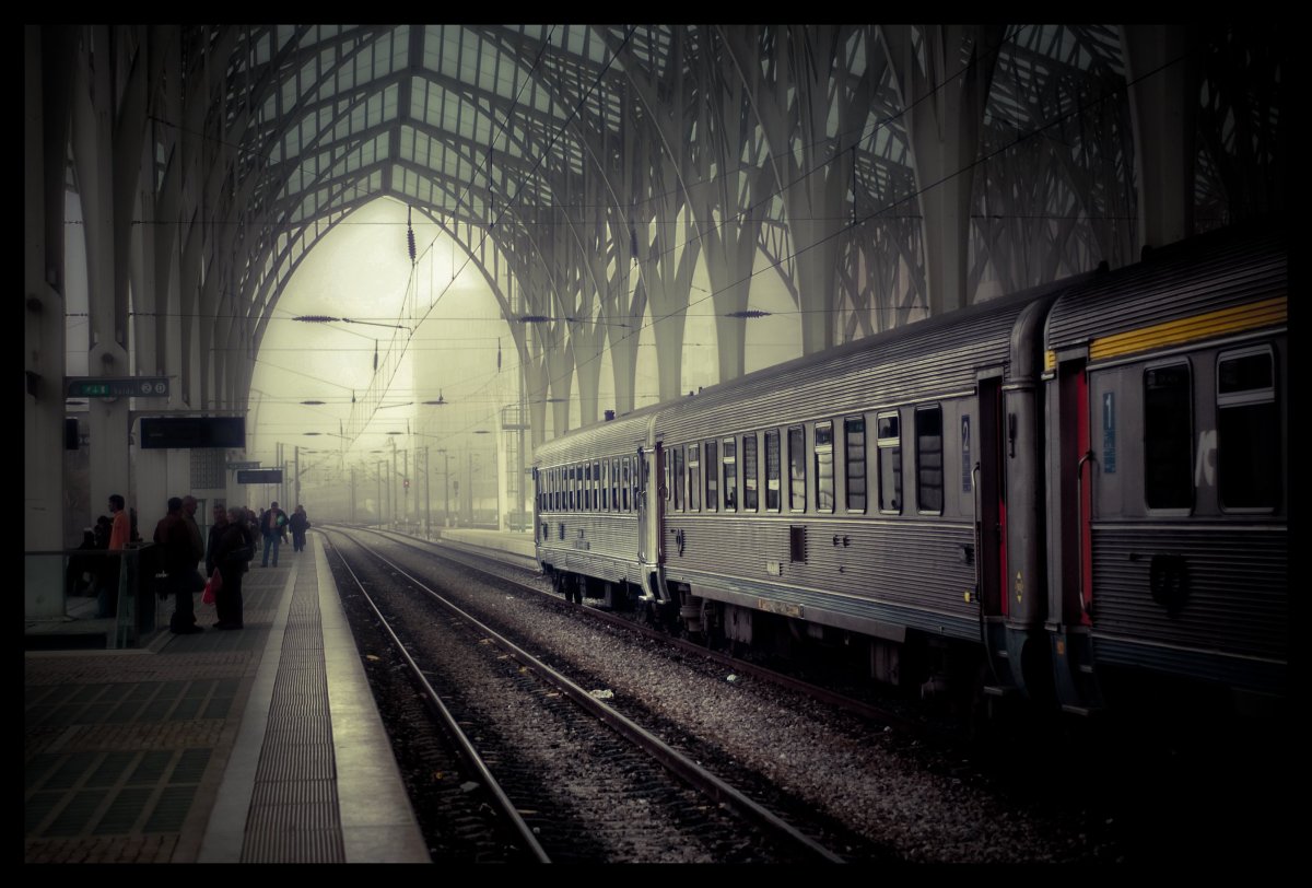 Вокзал перрон поезд