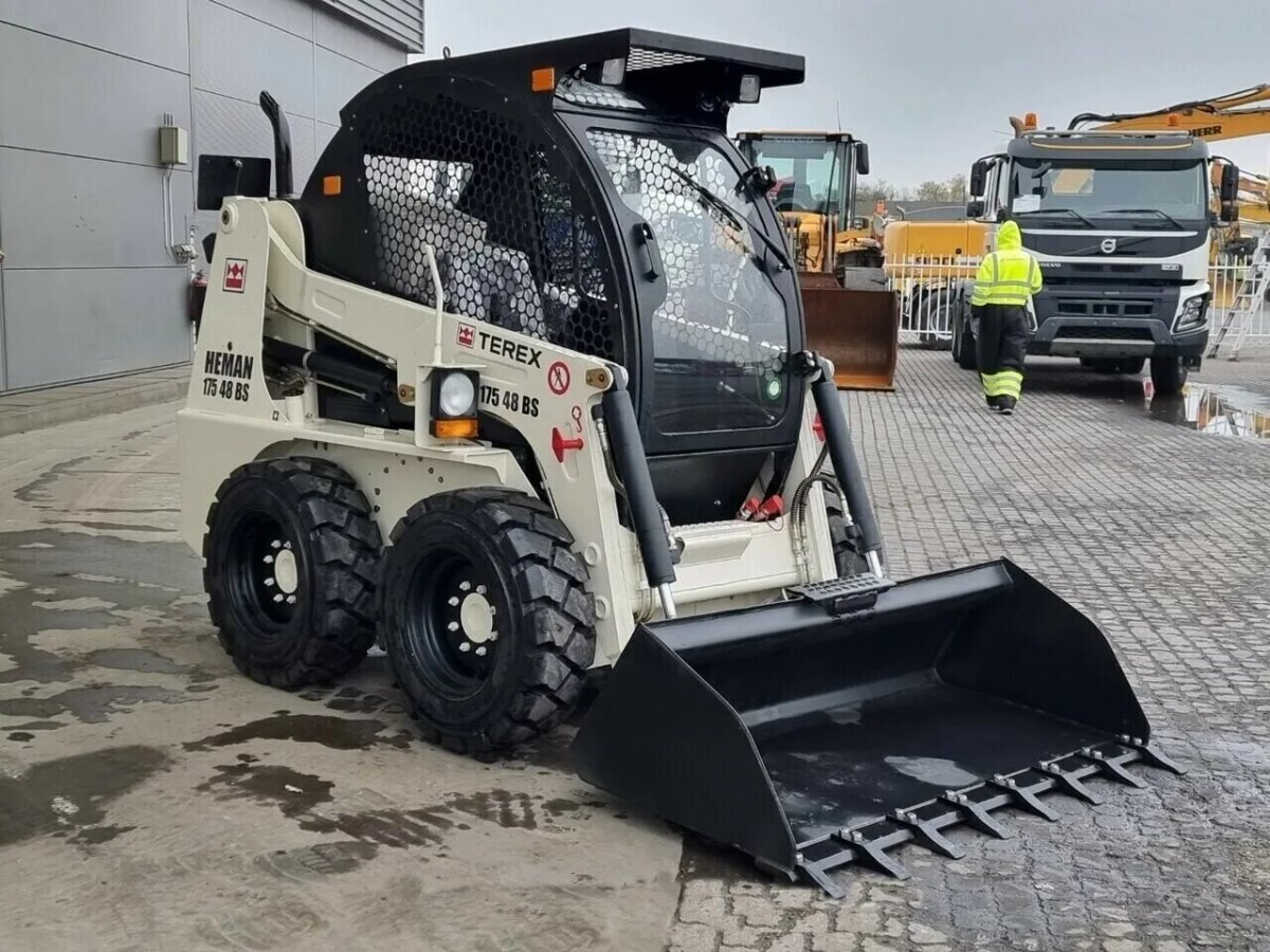 JCB 175 мини погрузчик