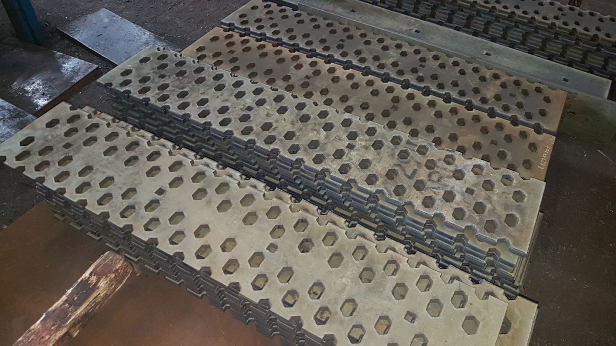 Нож перфорированный 1790х240х12 МРМЗ