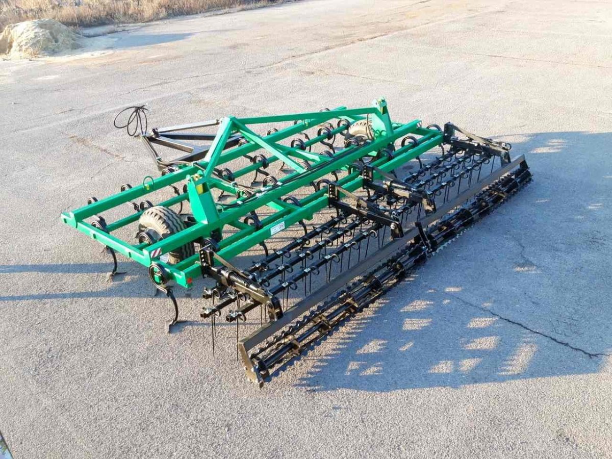 Культиватор прицепной универсальный КПУ-8