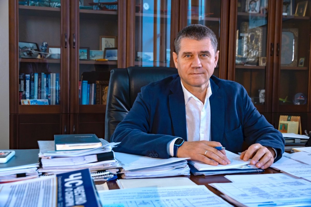 Директор самолета