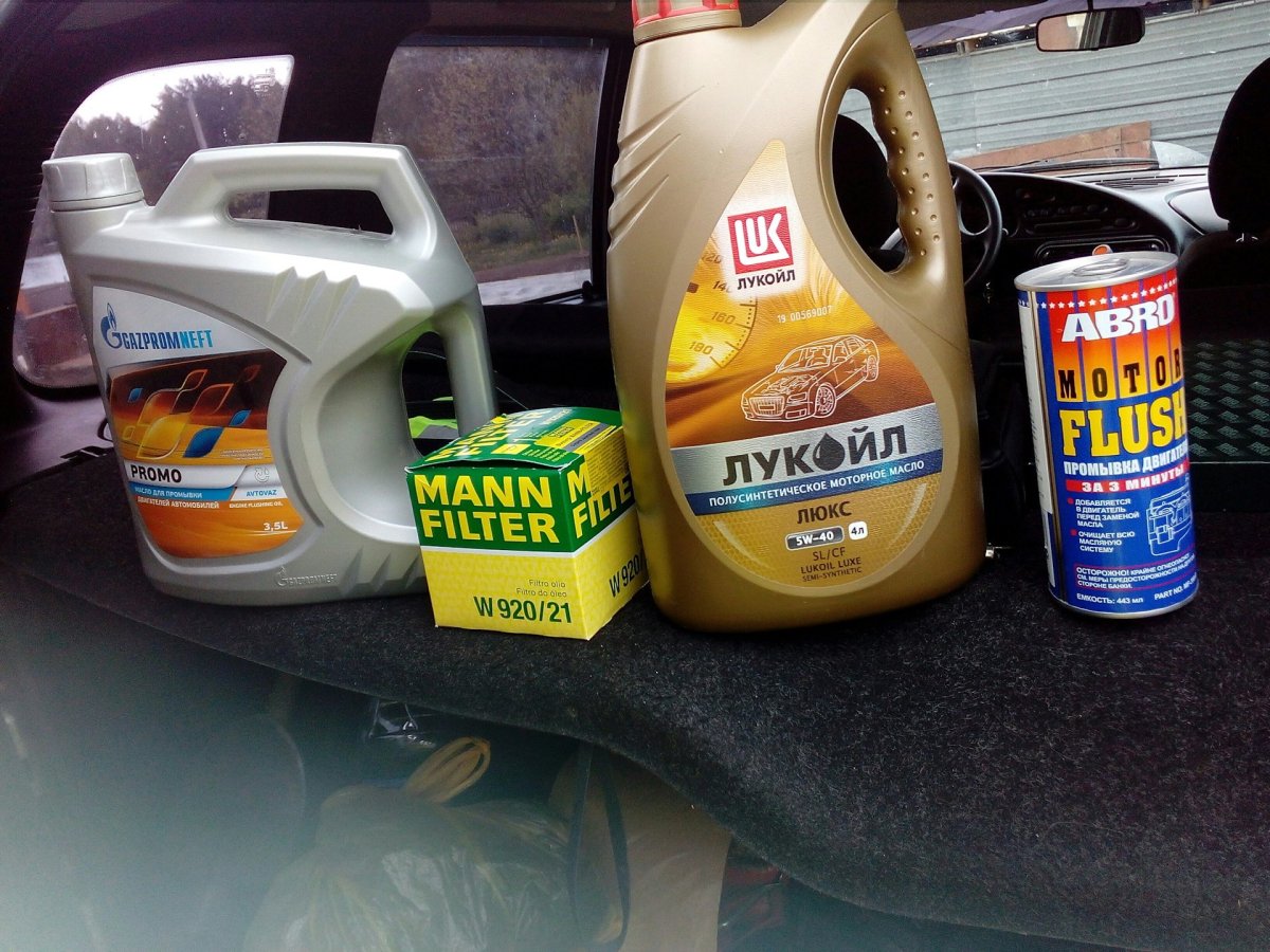Моторное масло в Шевроле Нива 2004