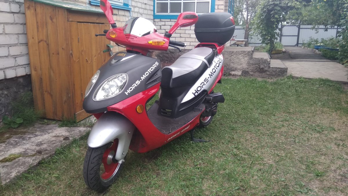 Скутер Хорс 051