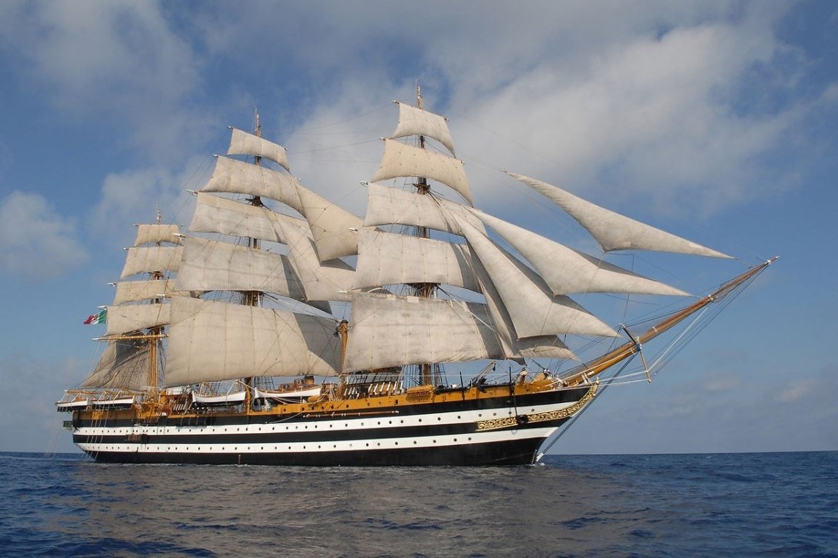 Америго Веспуччи судно
