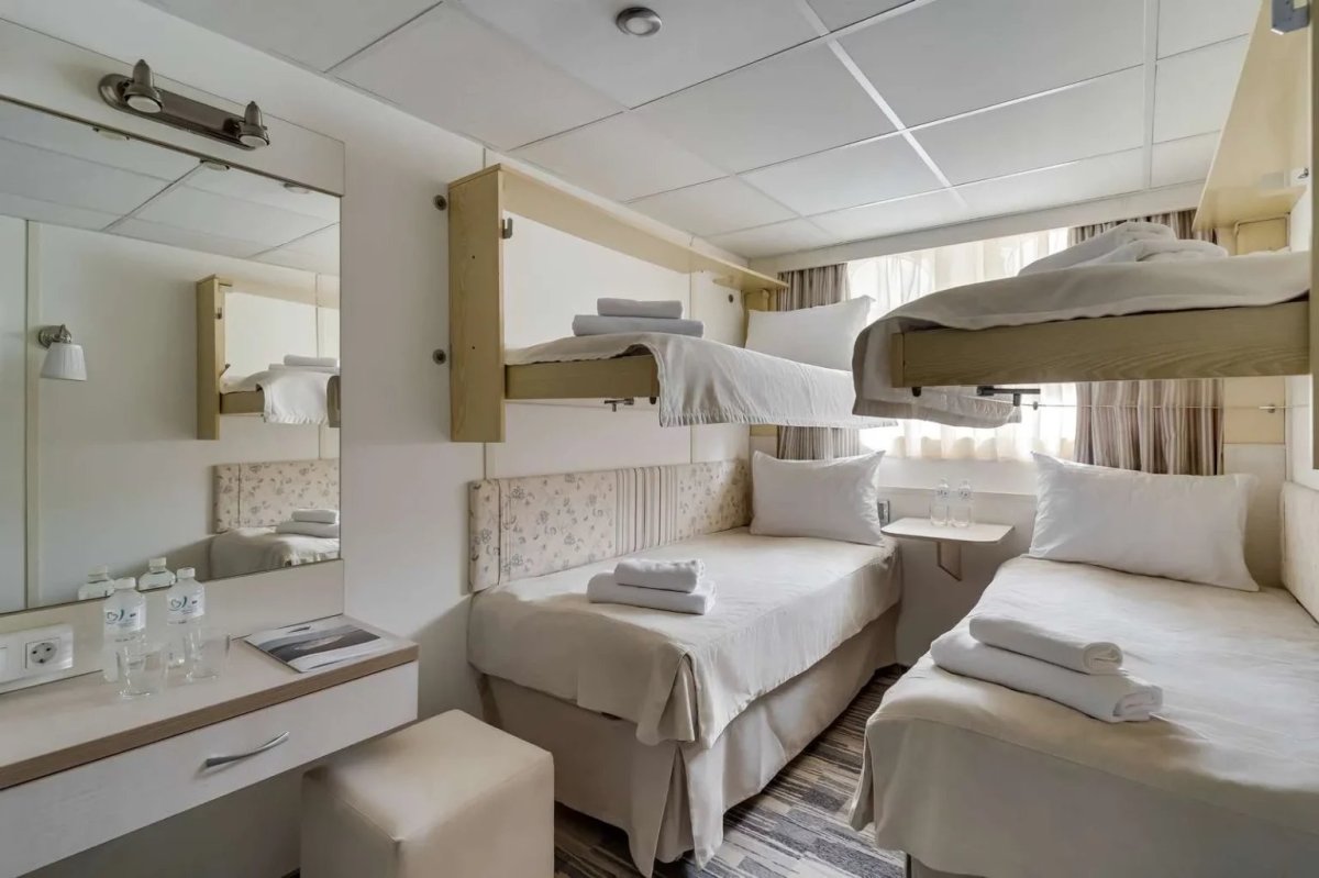 Mangusta 108 каюты