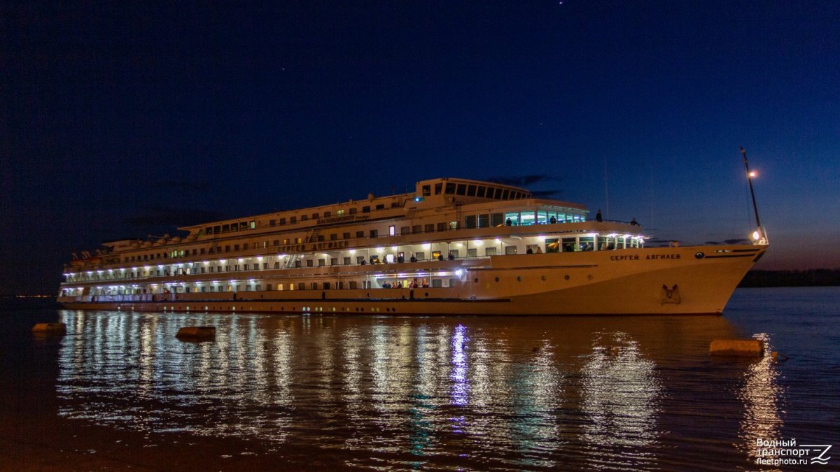 Сергей Дягилев лайнер