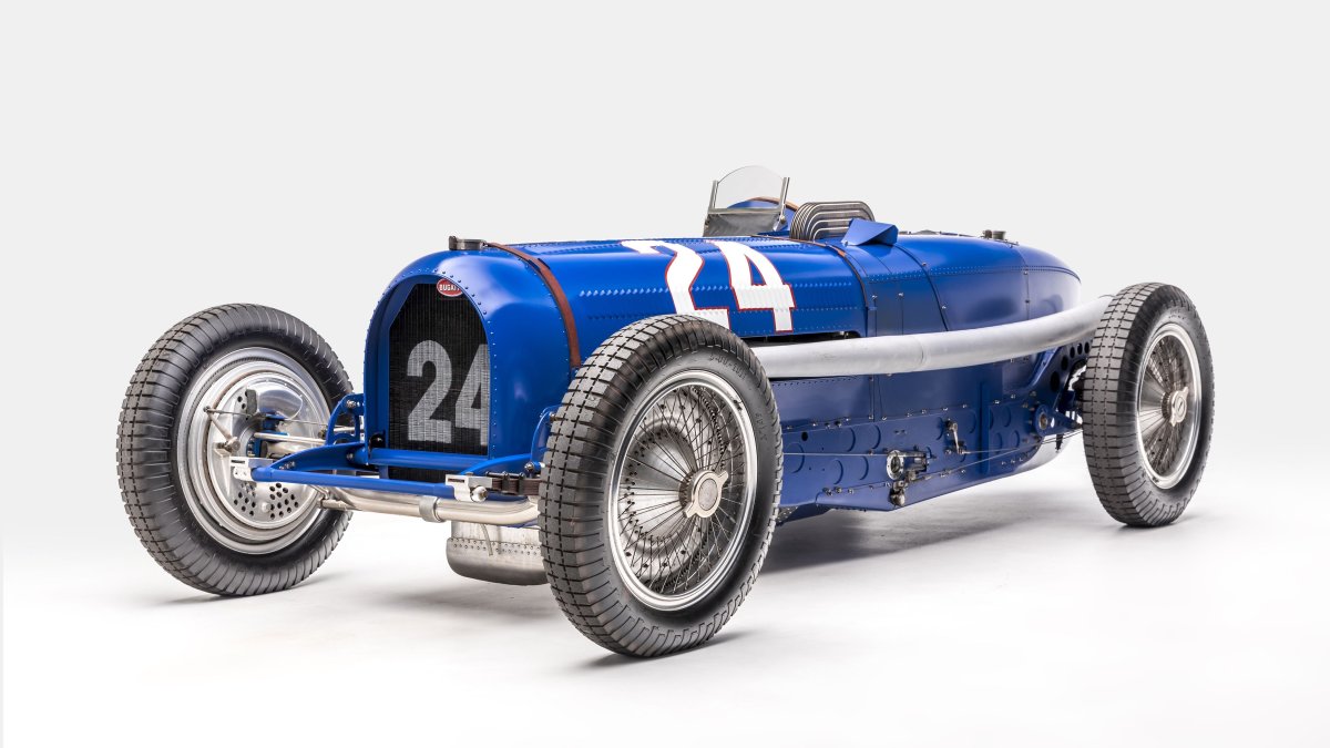 Антиквариатная Bugatti