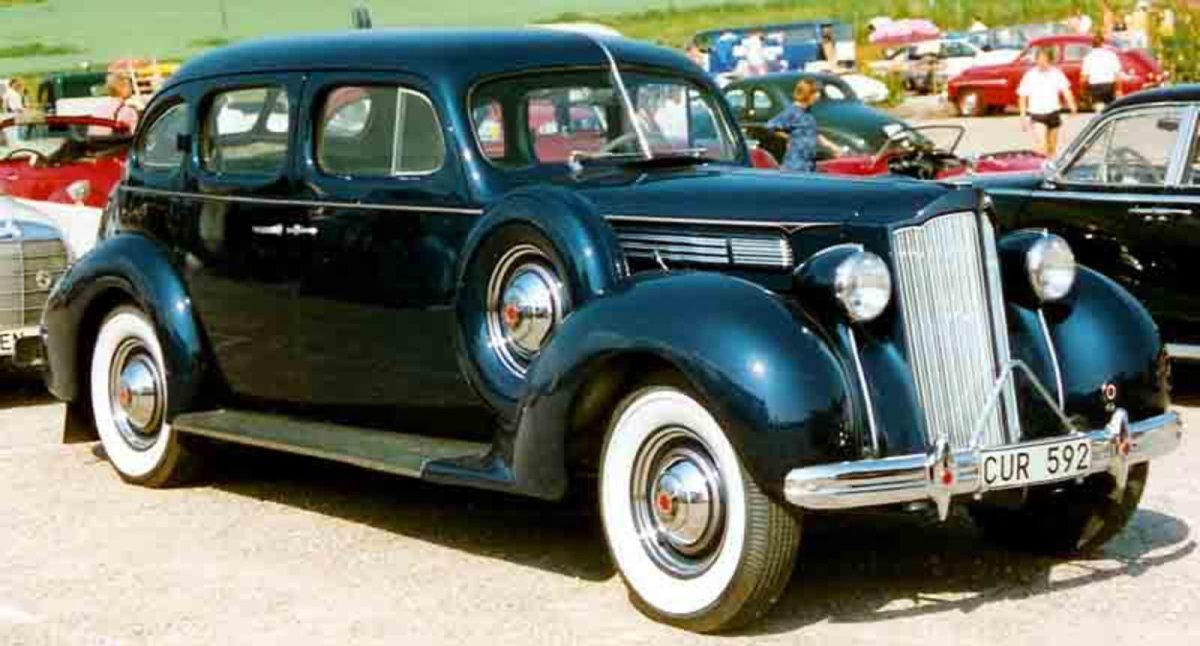 Packard 120 Touring sedan
