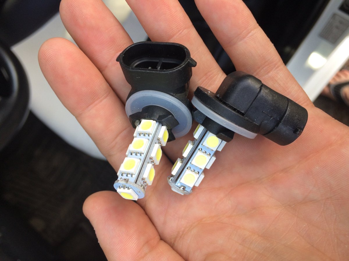 Лампочка противотуманной фары Hyundai Solaris 2012