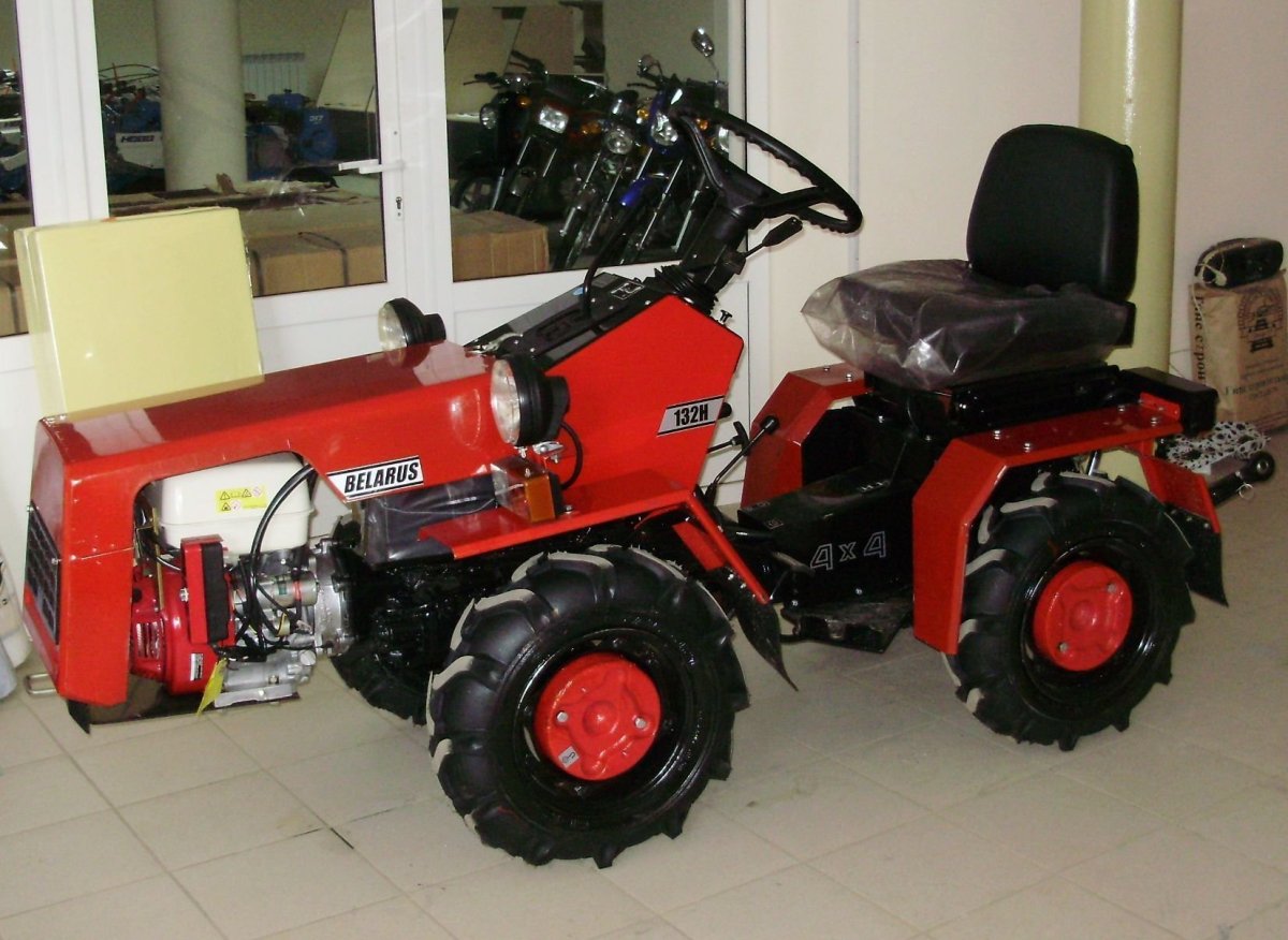 Беларус-132 мини-трактор