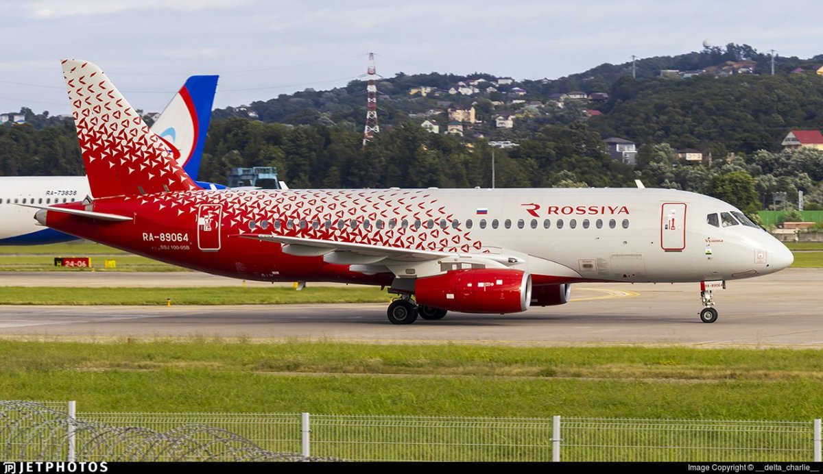Sukhoi Superjet 100-95b