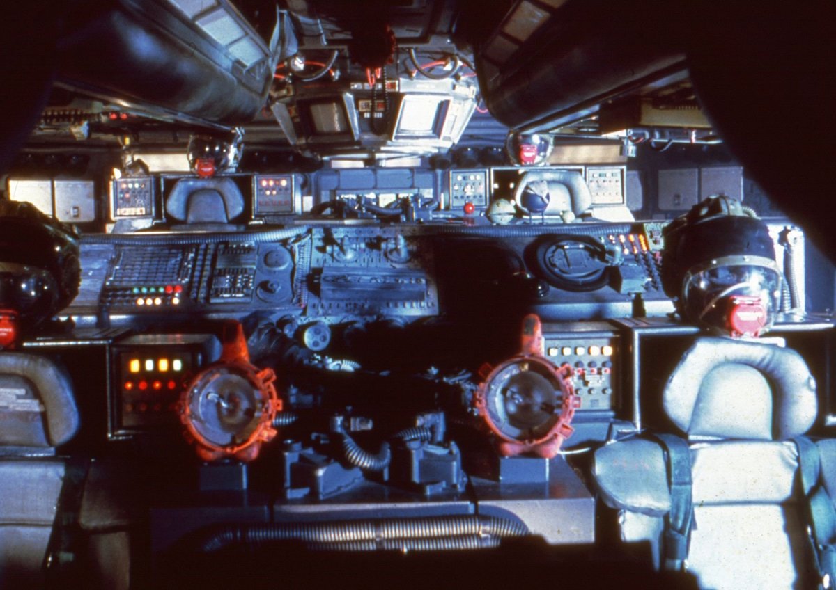 Чужой космический корабль Ностромо