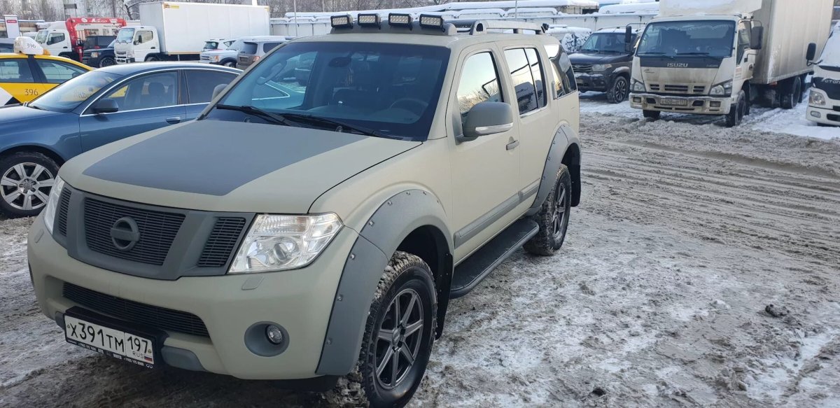 Ниссан Патфайндер в рапторе