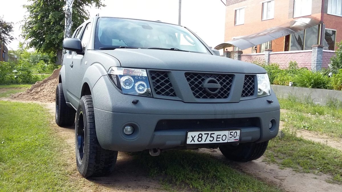 Nissan Pathfinder 2000 в рапторе