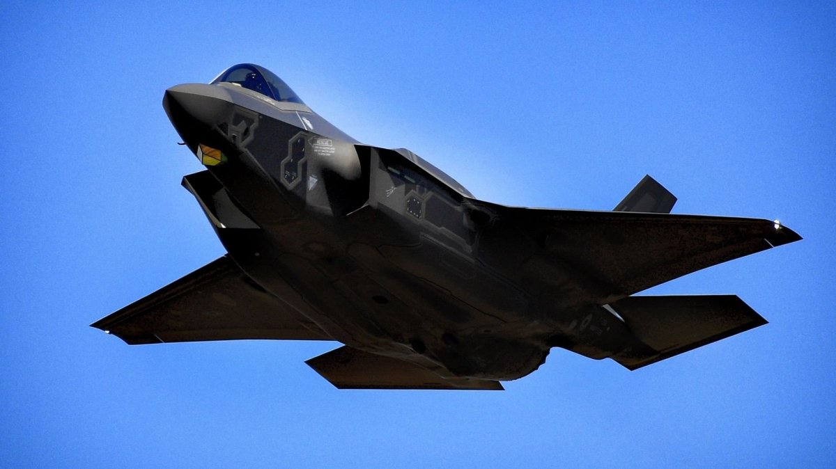 F-35 Lightning 2 рисунок