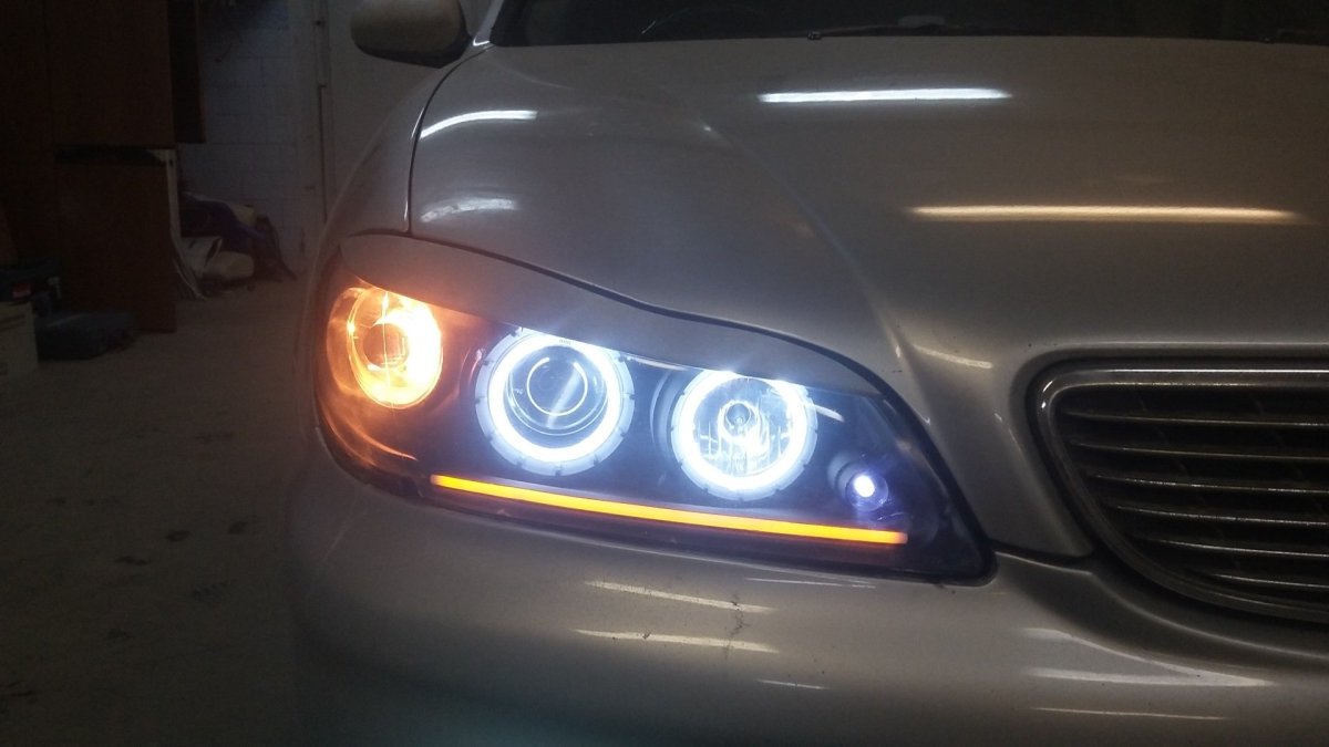 Ангельские глазки Ниссан Максима а33